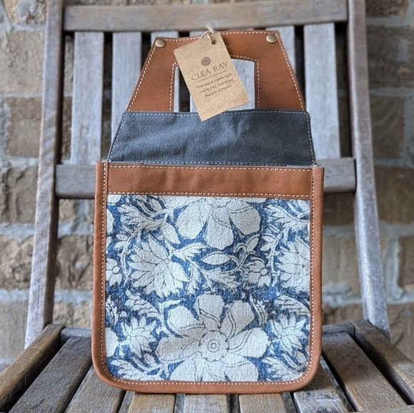 NWT Clea Ray Blue Canvas & Flowers Beer Carrier - Picture 1 of 9